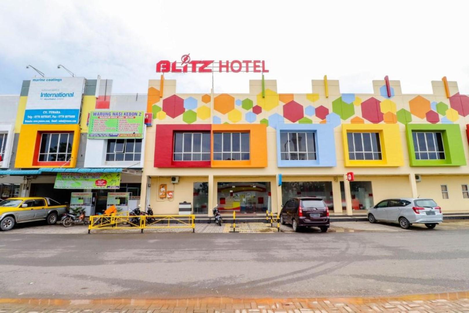 Blitz Hotel Batam Exterior foto