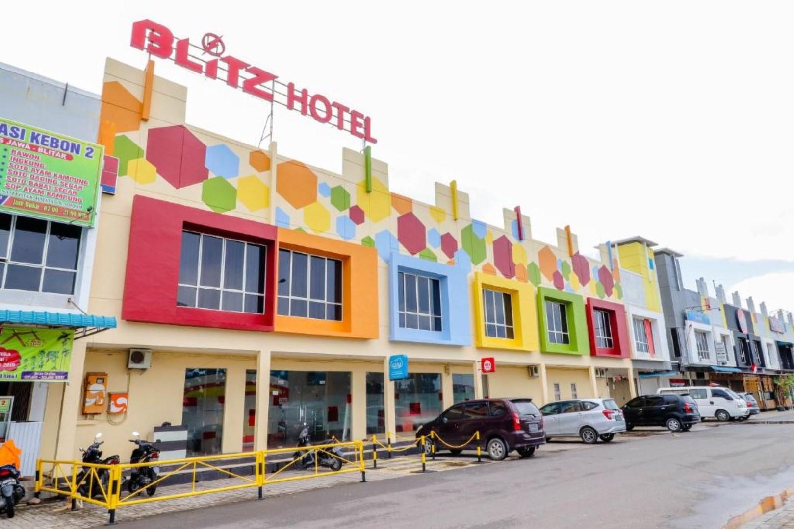 Blitz Hotel Batam Exterior foto